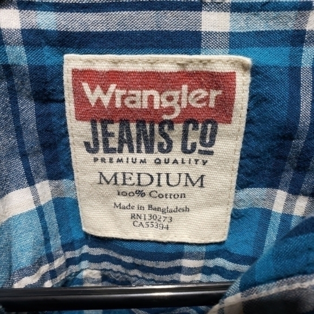 Wrangler button up - Picture 3 of 3